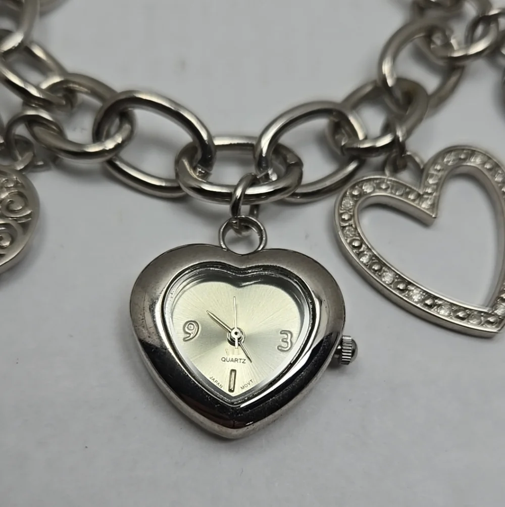 Womens Avon Silver Tone Heart Charm Watch New Battery Love Valentine Anniversary